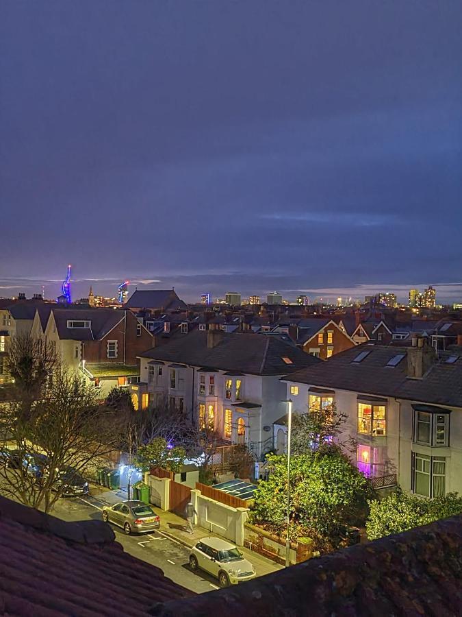 Southsea Royale James Bond 3 Bed Cool Penthouse, Seafront Parking Портсмът Екстериор снимка