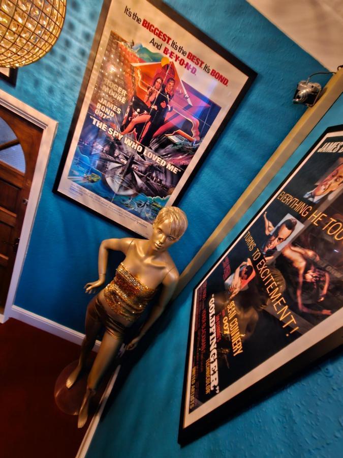 Southsea Royale James Bond 3 Bed Cool Penthouse, Seafront Parking Портсмът Екстериор снимка