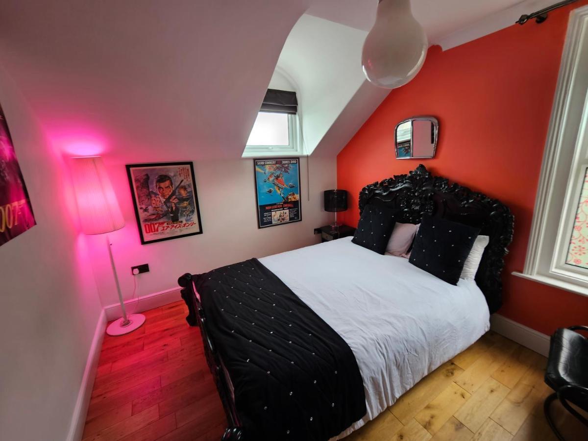 Southsea Royale James Bond 3 Bed Cool Penthouse, Seafront Parking Портсмът Екстериор снимка