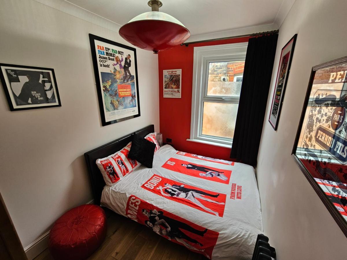 Southsea Royale James Bond 3 Bed Cool Penthouse, Seafront Parking Портсмът Екстериор снимка
